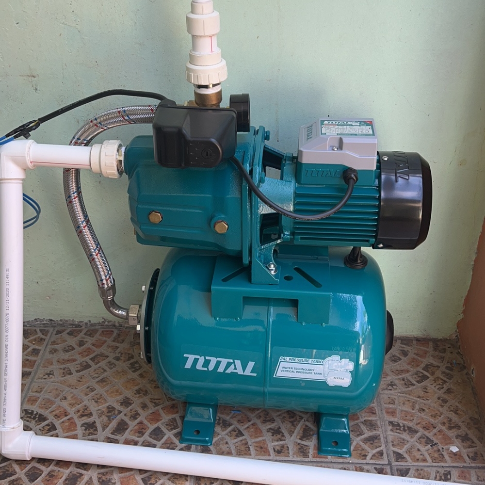 Máy bơm tăng áp 750W (1HP) Total TWP47506 3 TWP47506-3