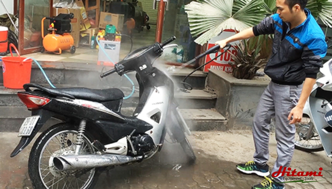 Cách rửa xe máy