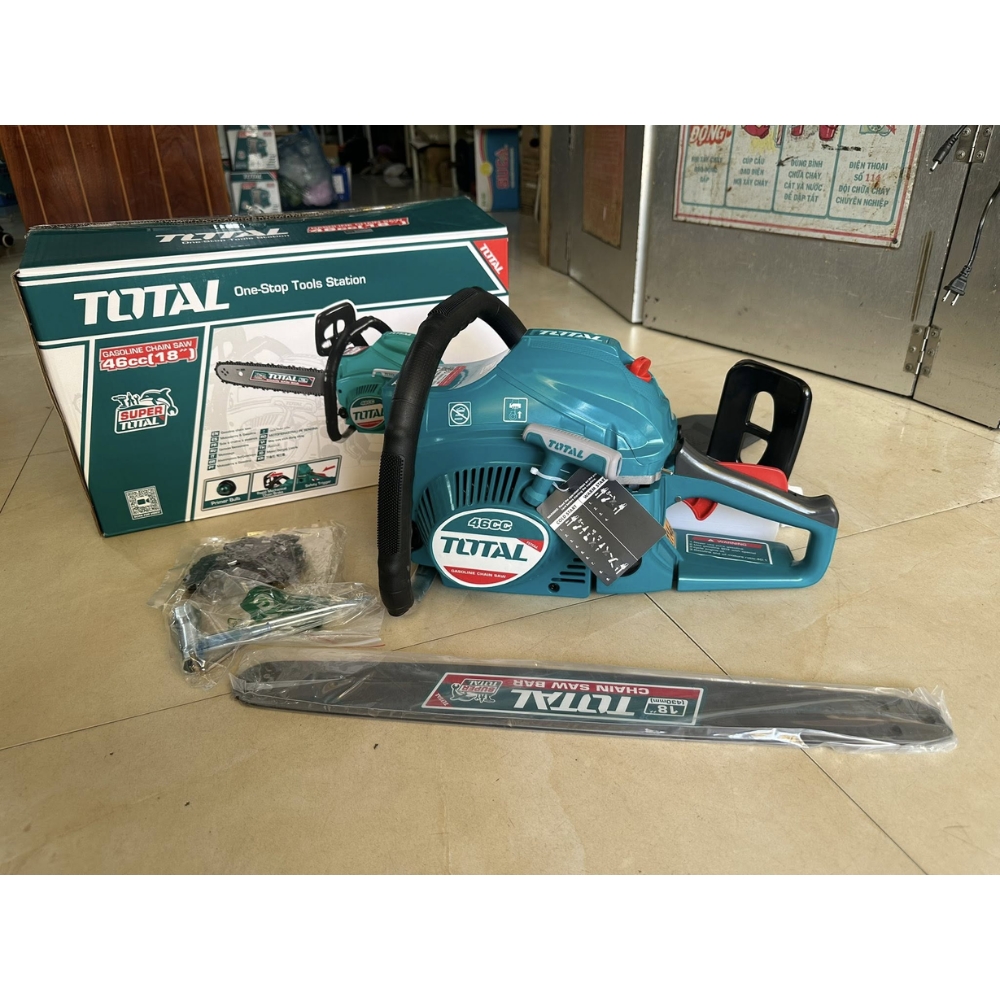Máy cưa xích chạy xăng 1.4kW 2HP Total TG5411611 5 TG5411611-5