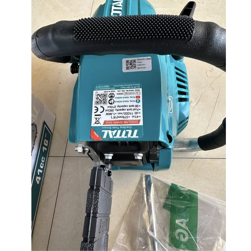 Máy cưa xích chạy xăng 1.4kW 2HP Total TG5411611 6 TG5411611-6