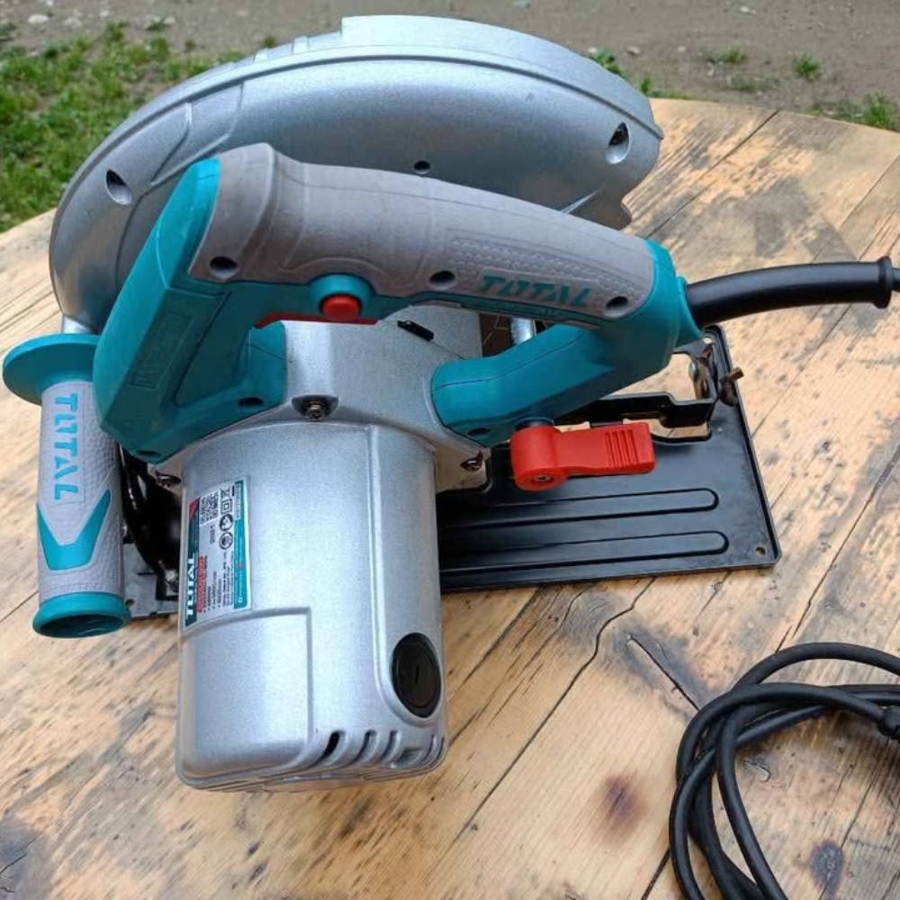 Máy cưa đĩa tròn 2200W Total TS1222356 4 TS1222356-4
