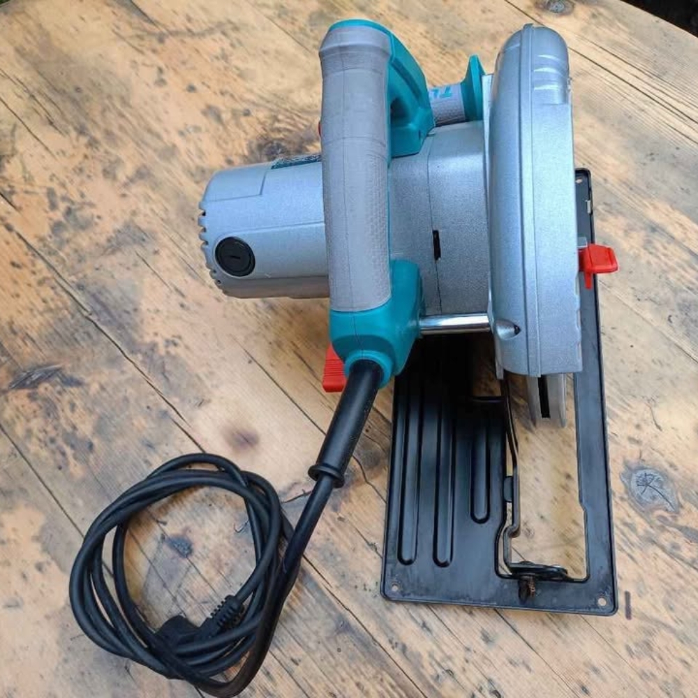 Máy cưa đĩa tròn 2200W Total TS1222356 5 TS1222356-5