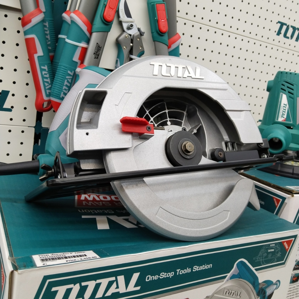 Máy cưa đĩa tròn 2200W Total TS122235622 3 TS122235622-3
