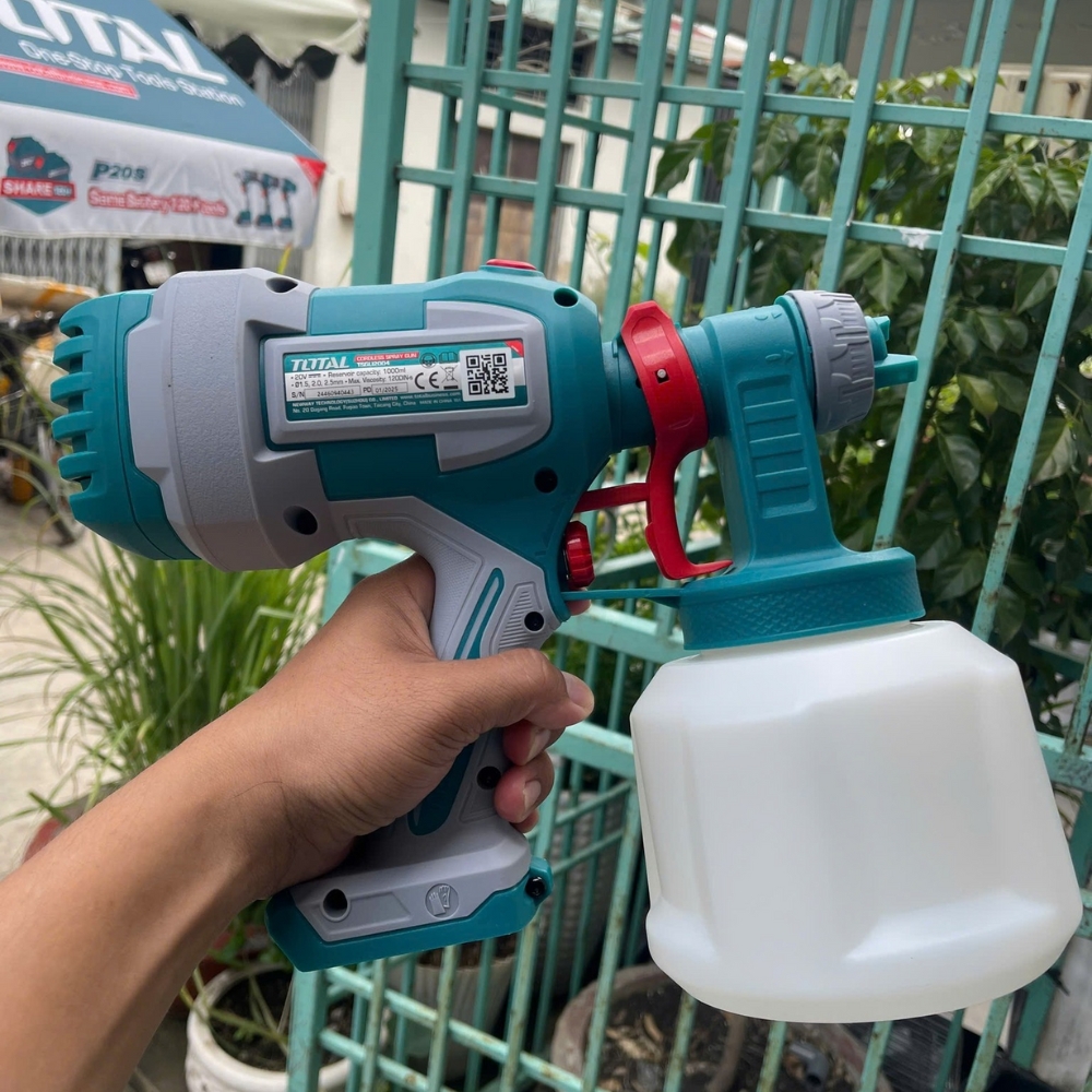 Máy phun sơn dùng pin không chổi than Total TSGLI20042 4 TSGLI20042-4