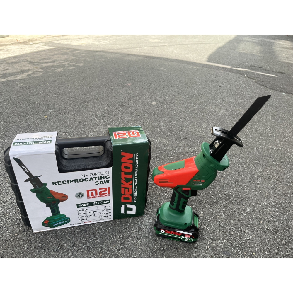 Máy cưa kiếm dùng pin 21V Dekton M21-CK20C 2 M21-CK20C-2