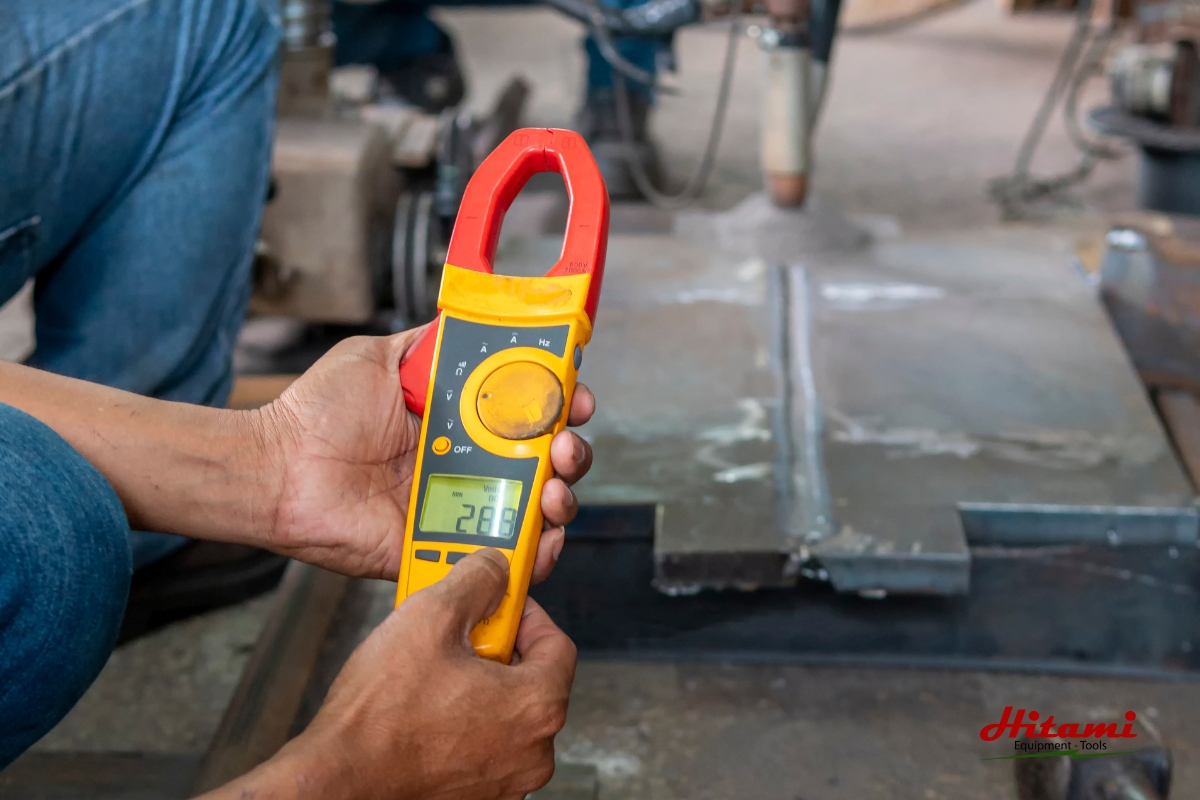 Hướng dẫn cách sử dụng ampe kìm cho người mới bắt đầu 2 Tổng quan về ampe kìm: Khái niệm, phân loại và lợi ích nổi bật