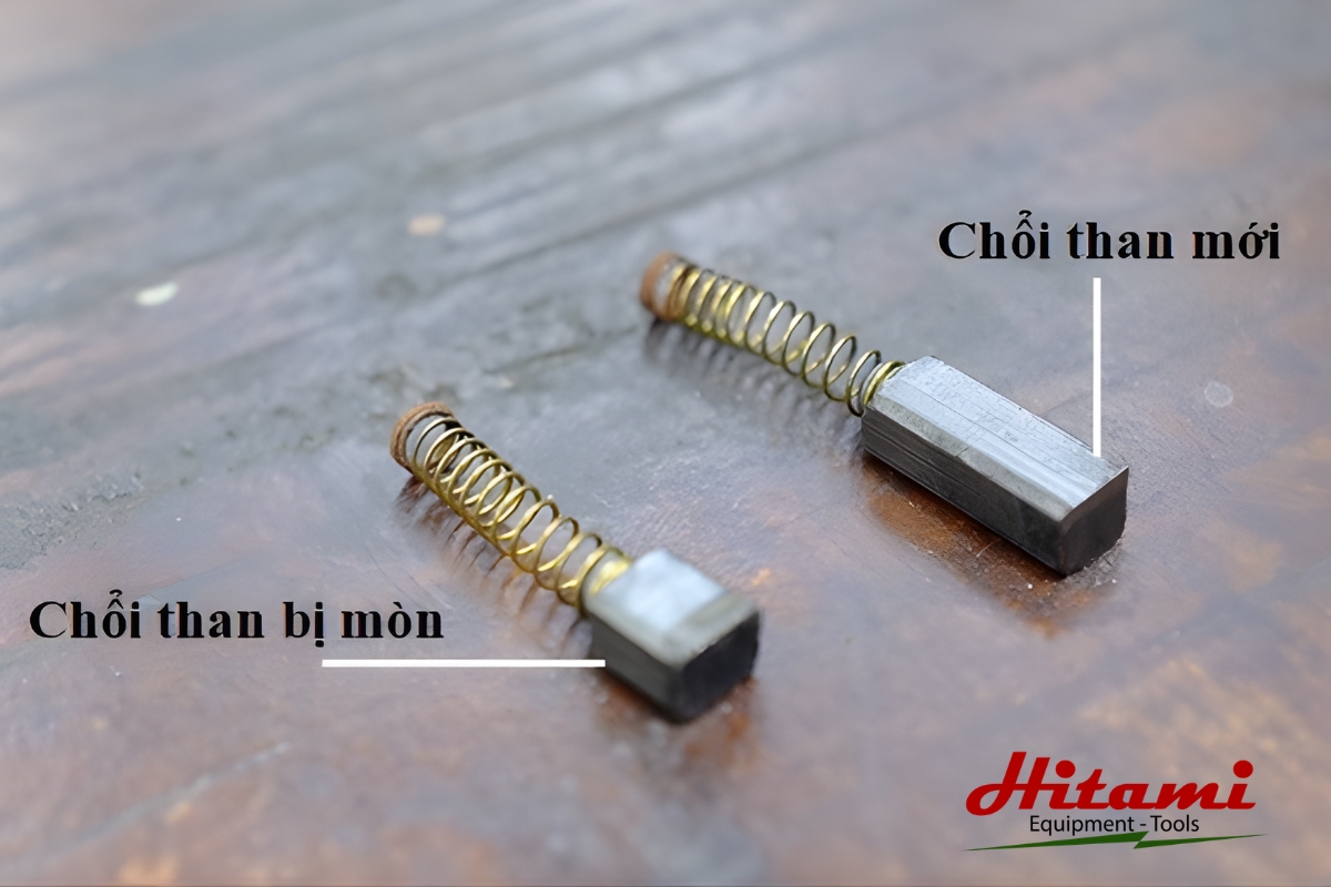 Nguyên nhân máy mài cầm tay không chạy và cách sửa chữa đơn giản 4 So sánh chổi than của máy mài cầm tay