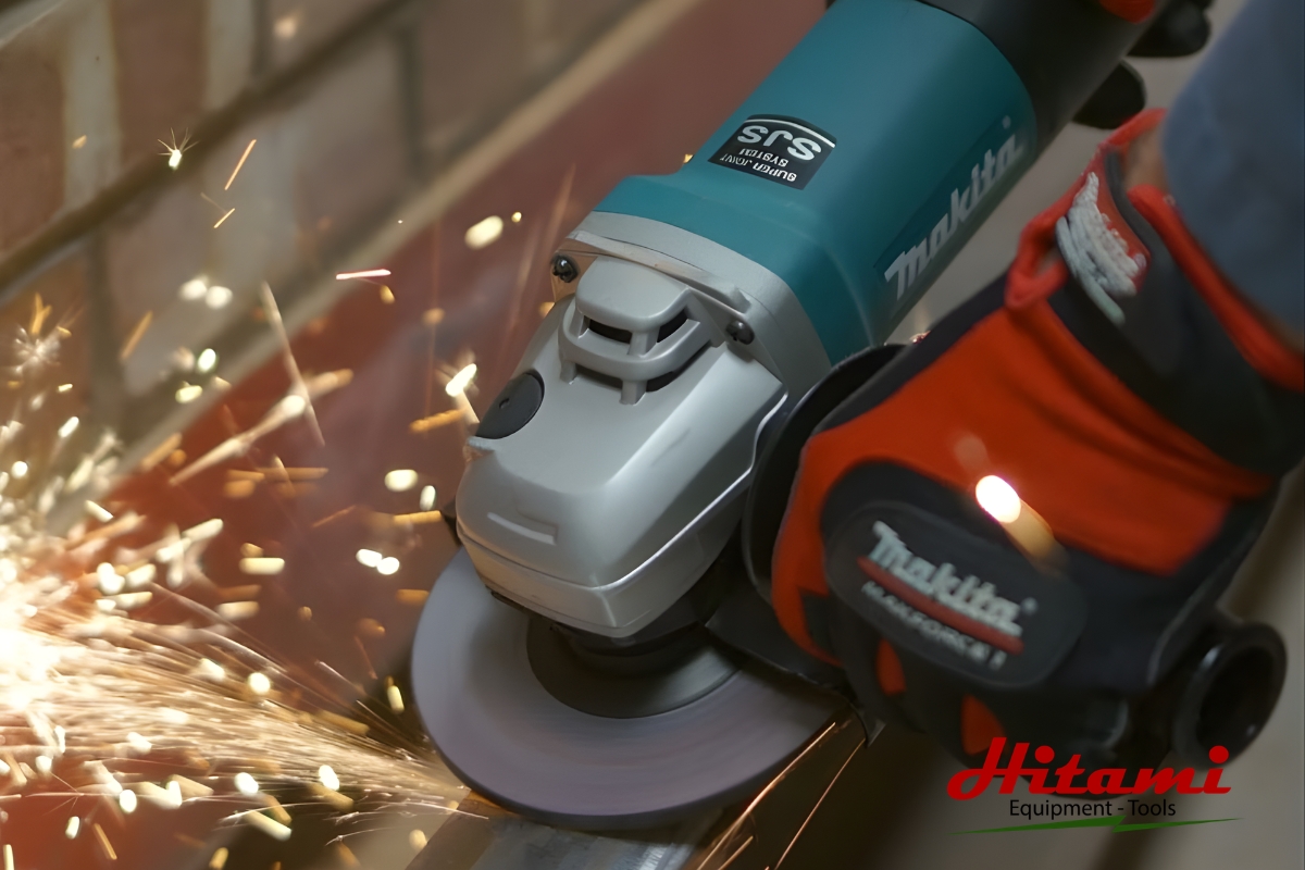 Cách sử dụng máy mài cầm tay đúng kỹ thuật cho người mới 2 Sử dụng tay cầm phụ của máy mài