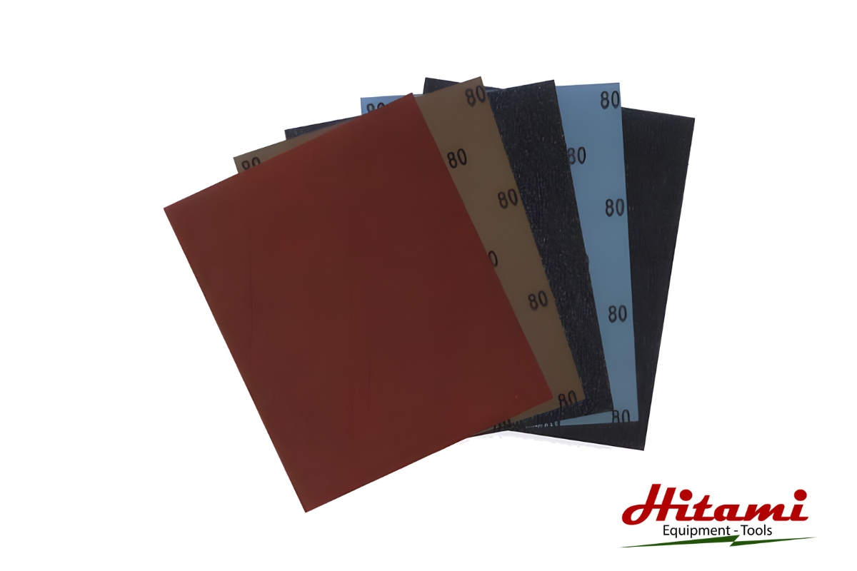 Bí quyết đánh bóng xe máy tại nhà đơn giản, hiệu quả 2 Giấy nhám đánh bóng xe máy