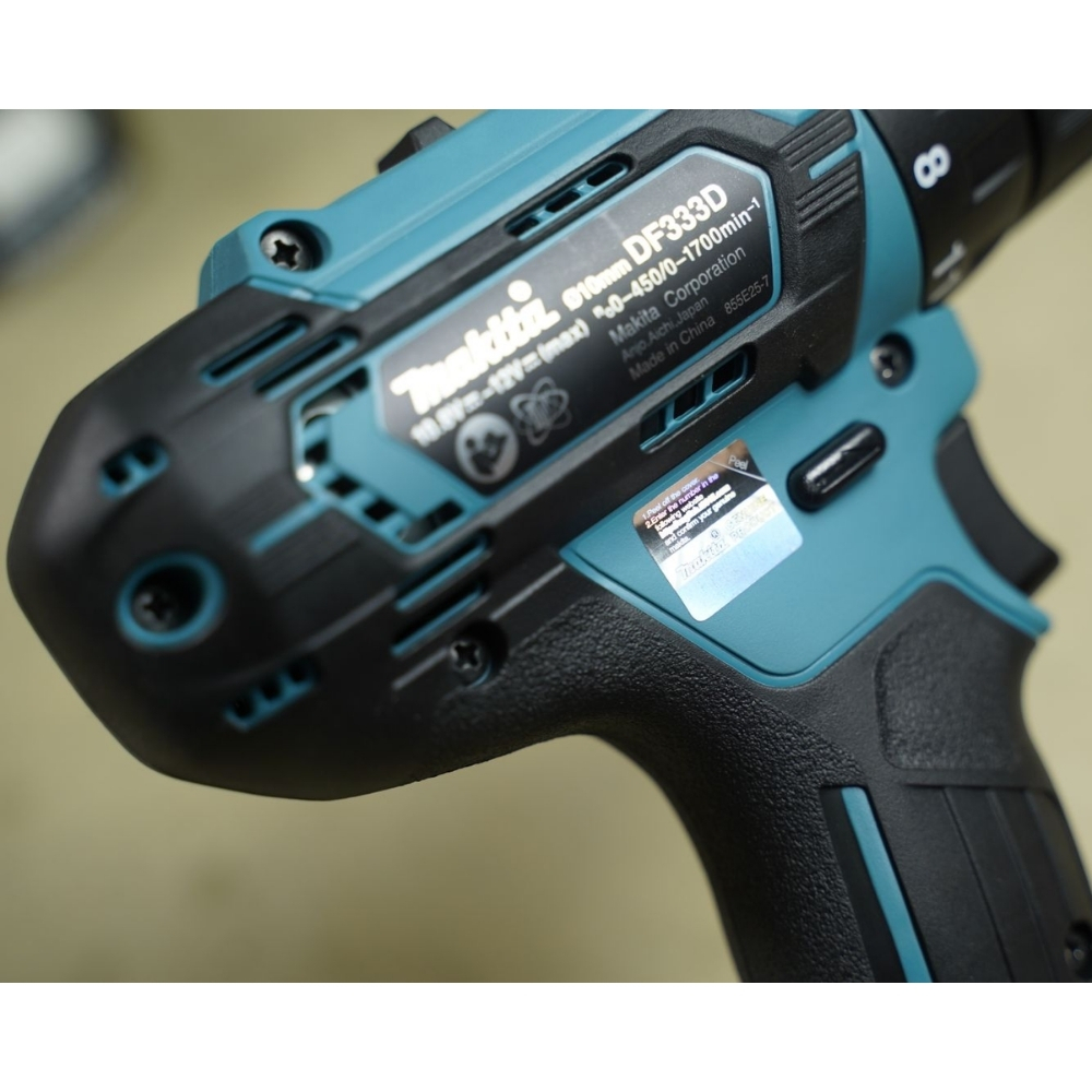Bộ máy khoan vặn vít dùng pin 12V Max Makita CLX224S 3 CLX224S-3