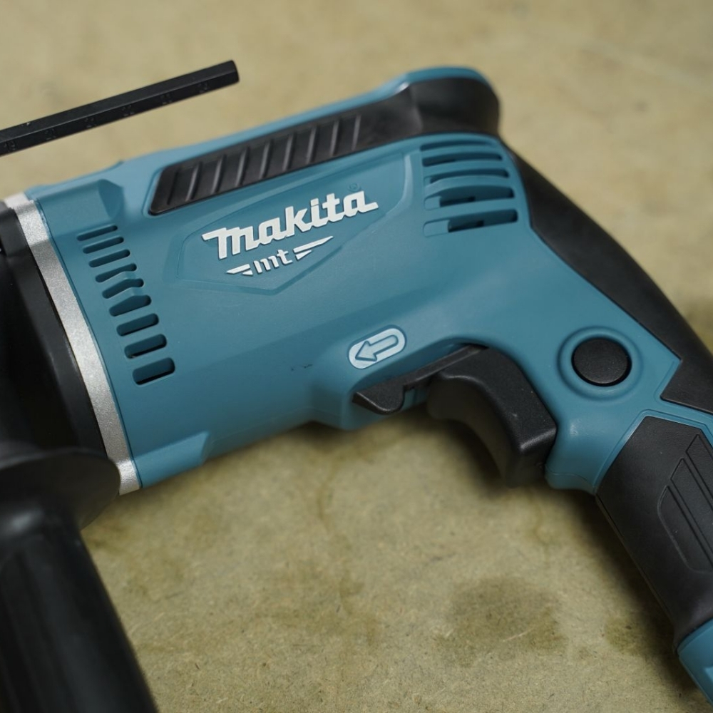 Máy khoan búa 430W 13mm Makita M8104B 3 M8104B-3