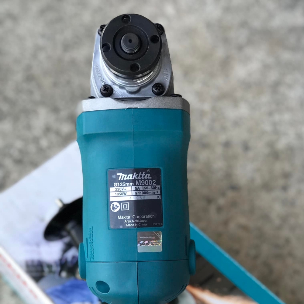 Máy mài góc 1050W 125mm Makita M9002B (công tắc bóp) 3 M9002B-3