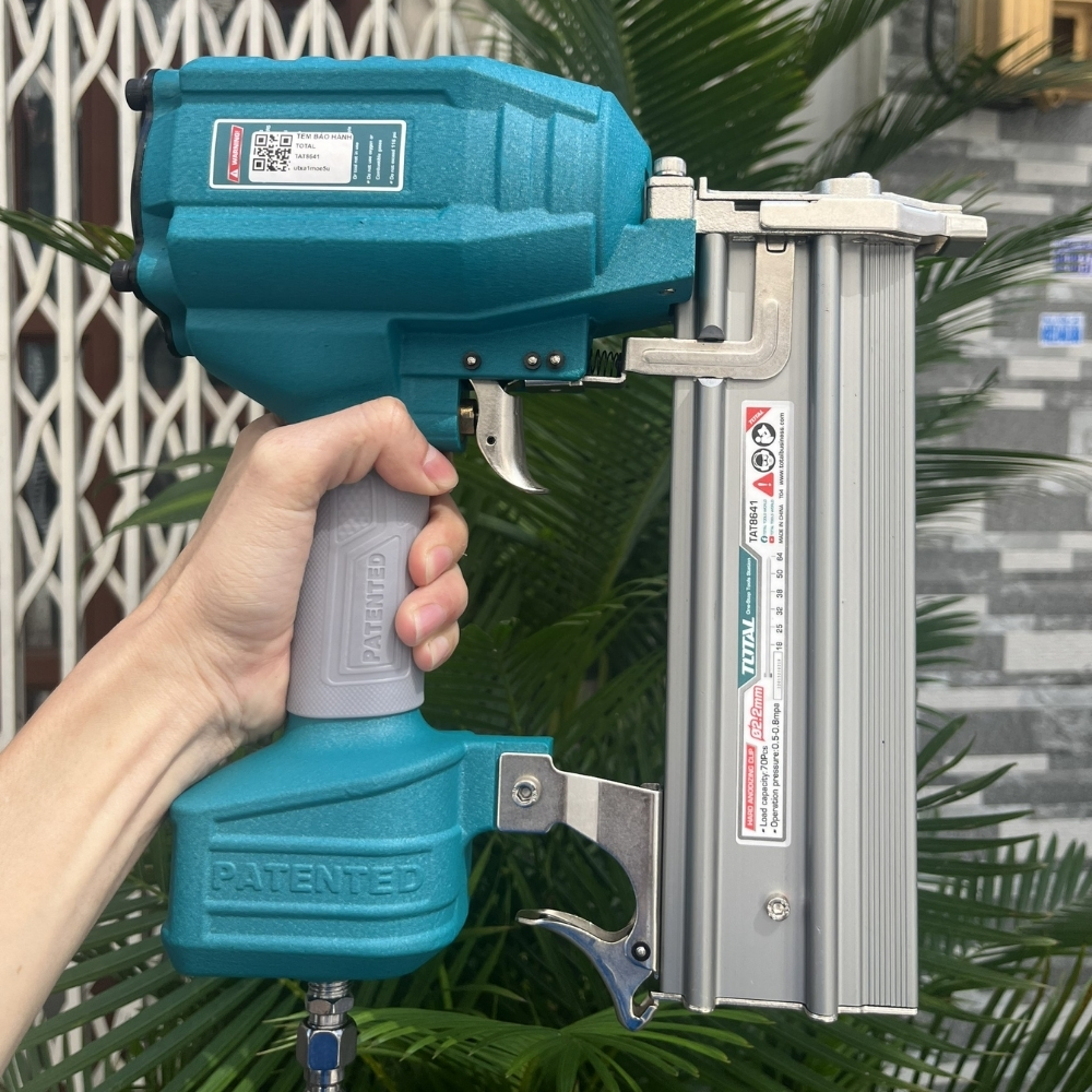 Súng bắn đinh bê tông dùng hơi Total TAT8641 3 TAT8641-3