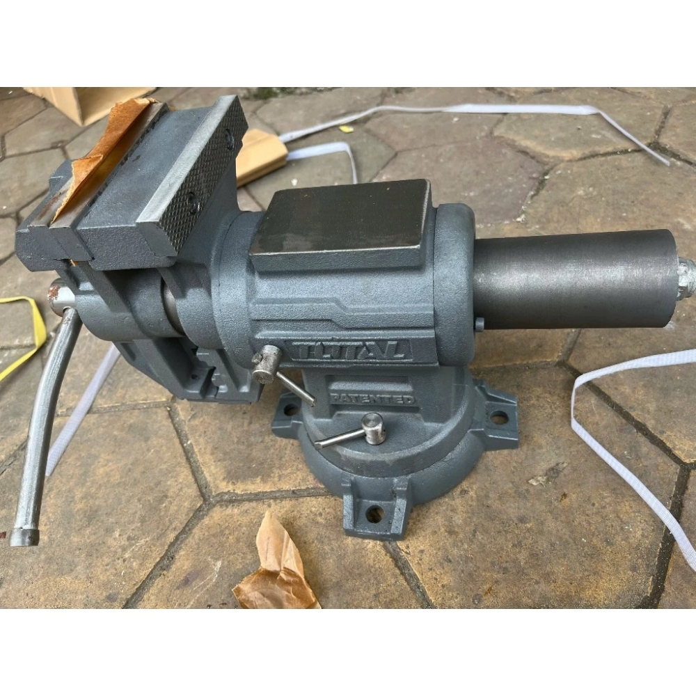 Ê tô kẹp đế xoay 5 inch Total THTMF6156 3 THTMF6156-3