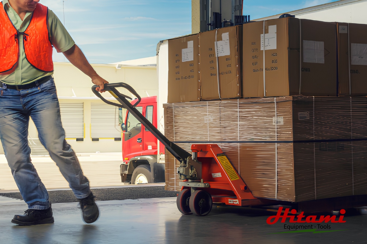 Mẹo hay bảo dưỡng xe nâng tay giúp kéo dài tuổi thọ 5 Di chuyển xe trên bề mặt phù hợp