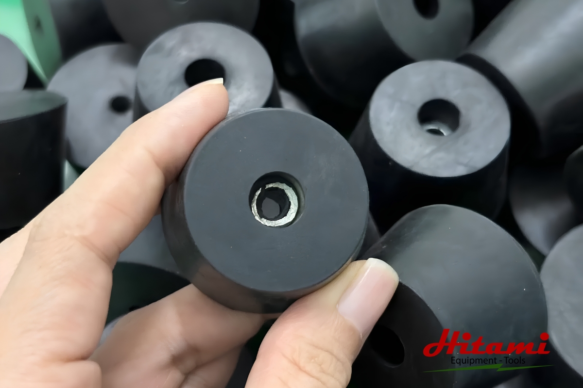 Máy nén khí kêu to là do đâu? Cách khắc phục đơn giản 4 Lắp đệm cao su cho máy