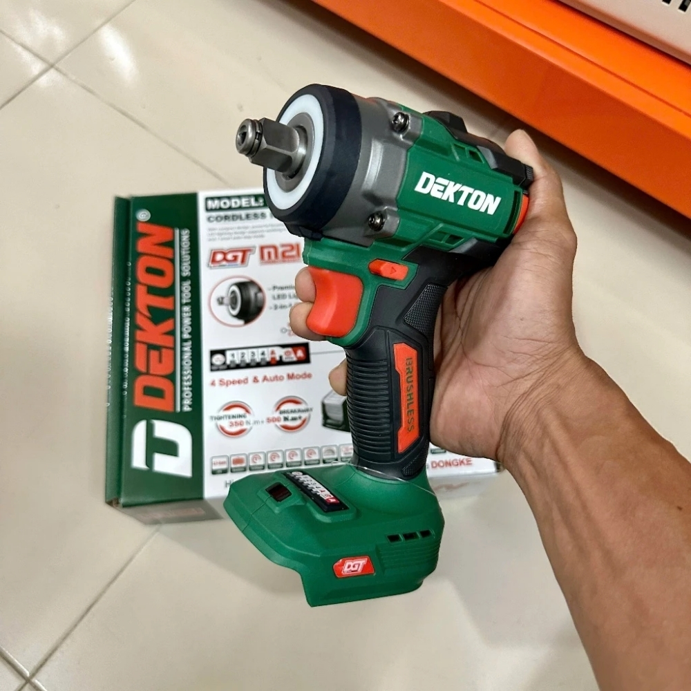 Máy siết bulong dùng pin 21V-355Nm Dekton M21-IW350DGT 3 M21-IW350DGT-3