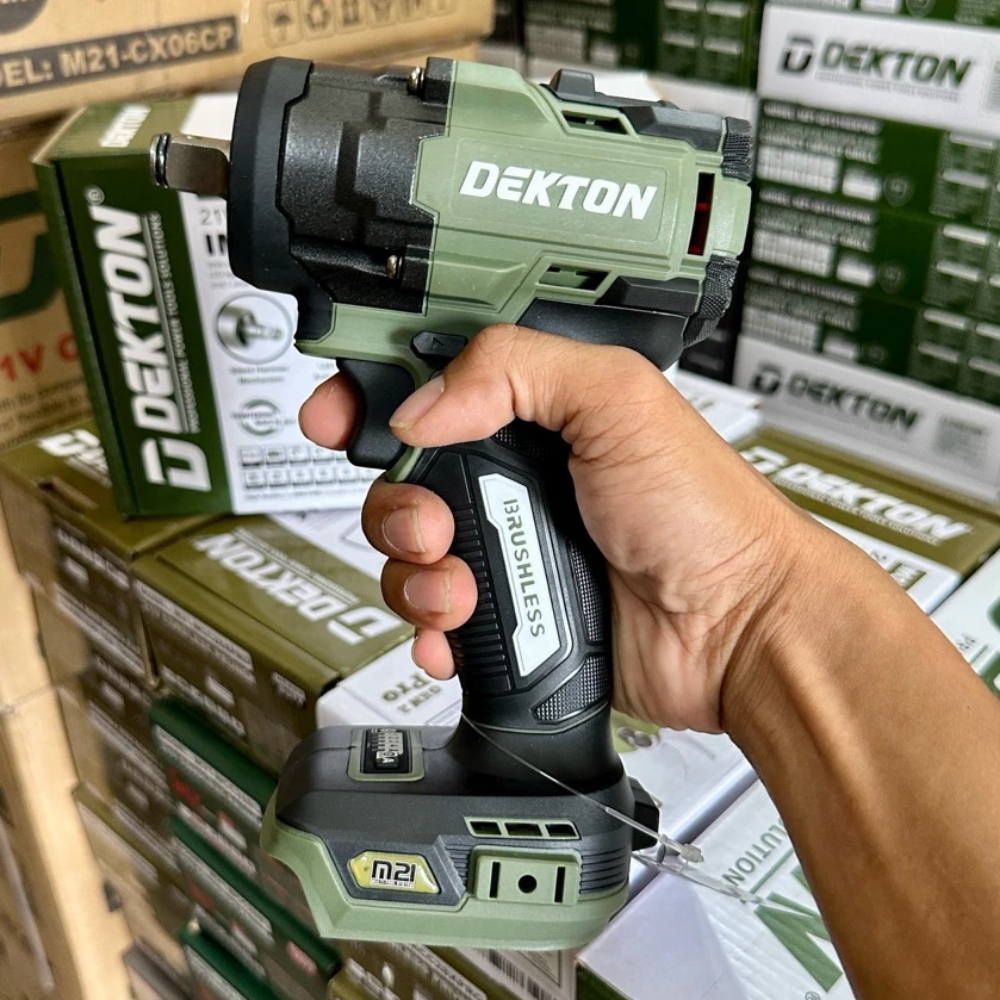 Máy siết bulong dùng pin 21V-555Nm Dekton M21-IW555XPLUS 2 M21-IW555XPLUS-2