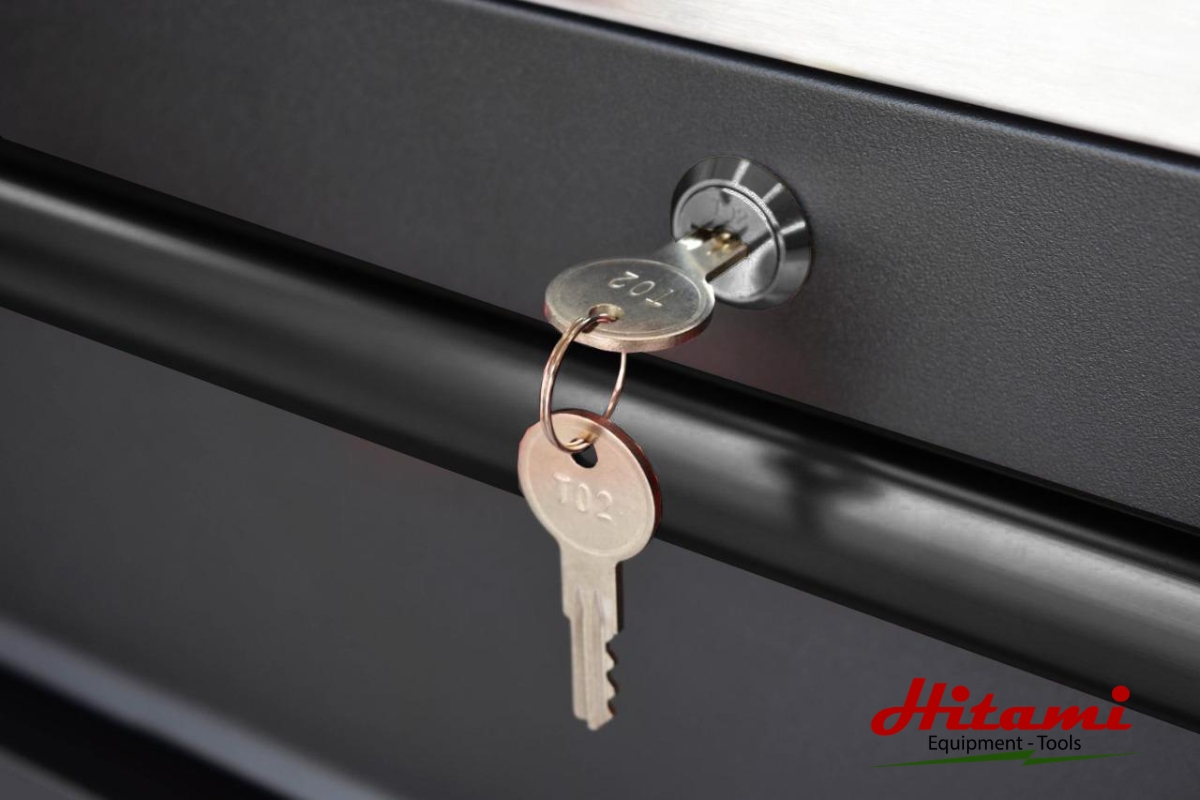 Hệ thống khóa giúp bảo vệ dụng cụ
