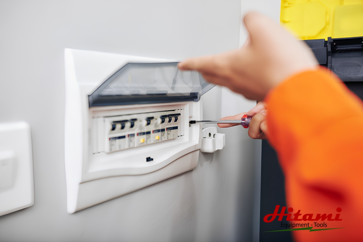 Những nguyên nhân khiến máy lạnh bị xì gas và cách khắc phục 5 Ngắt nguồn điện
